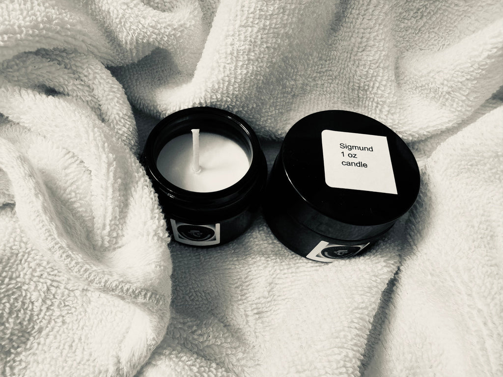 Sigmund Candle